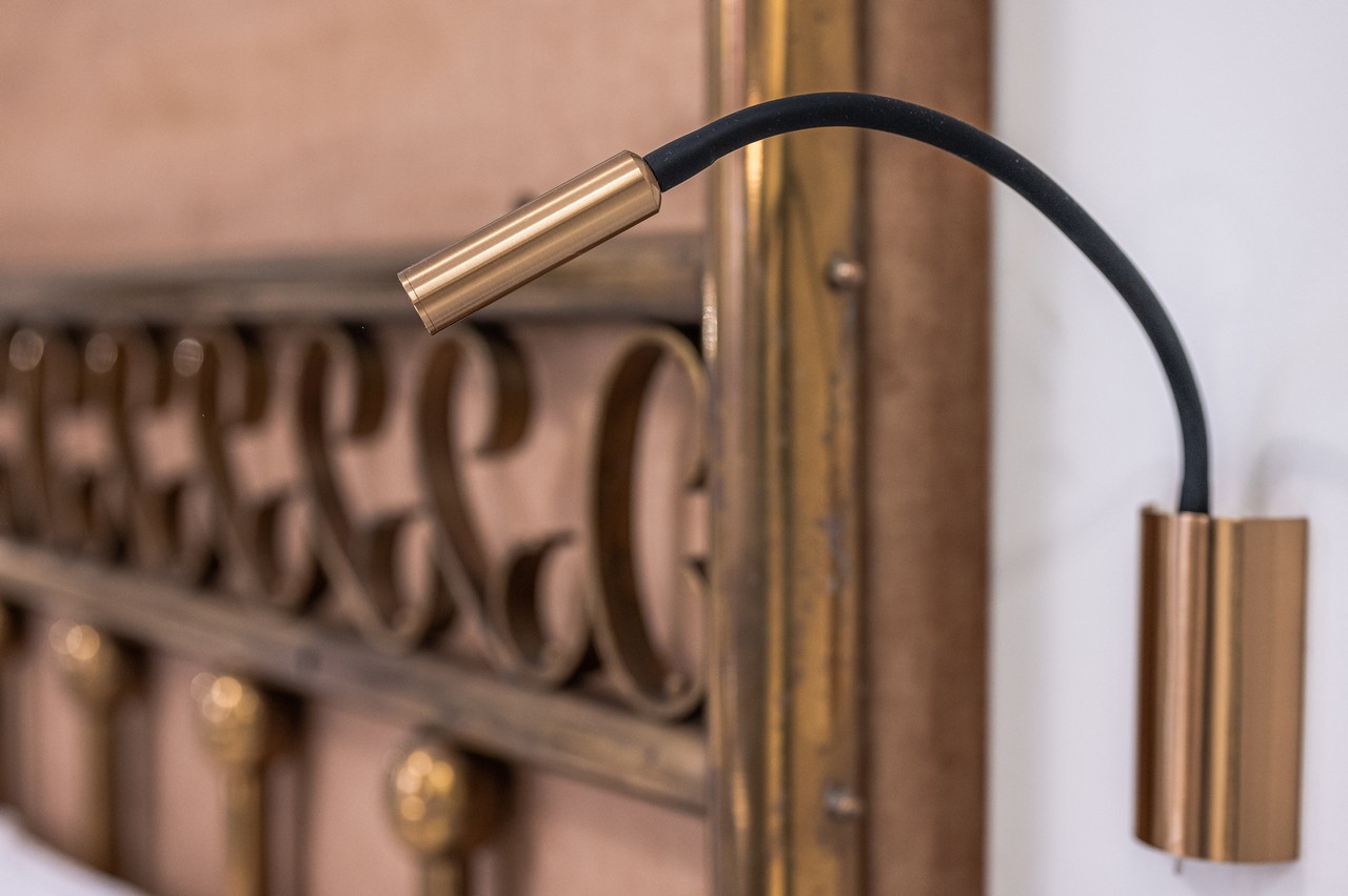 Χρυσός Καθρέφτης Room View 3