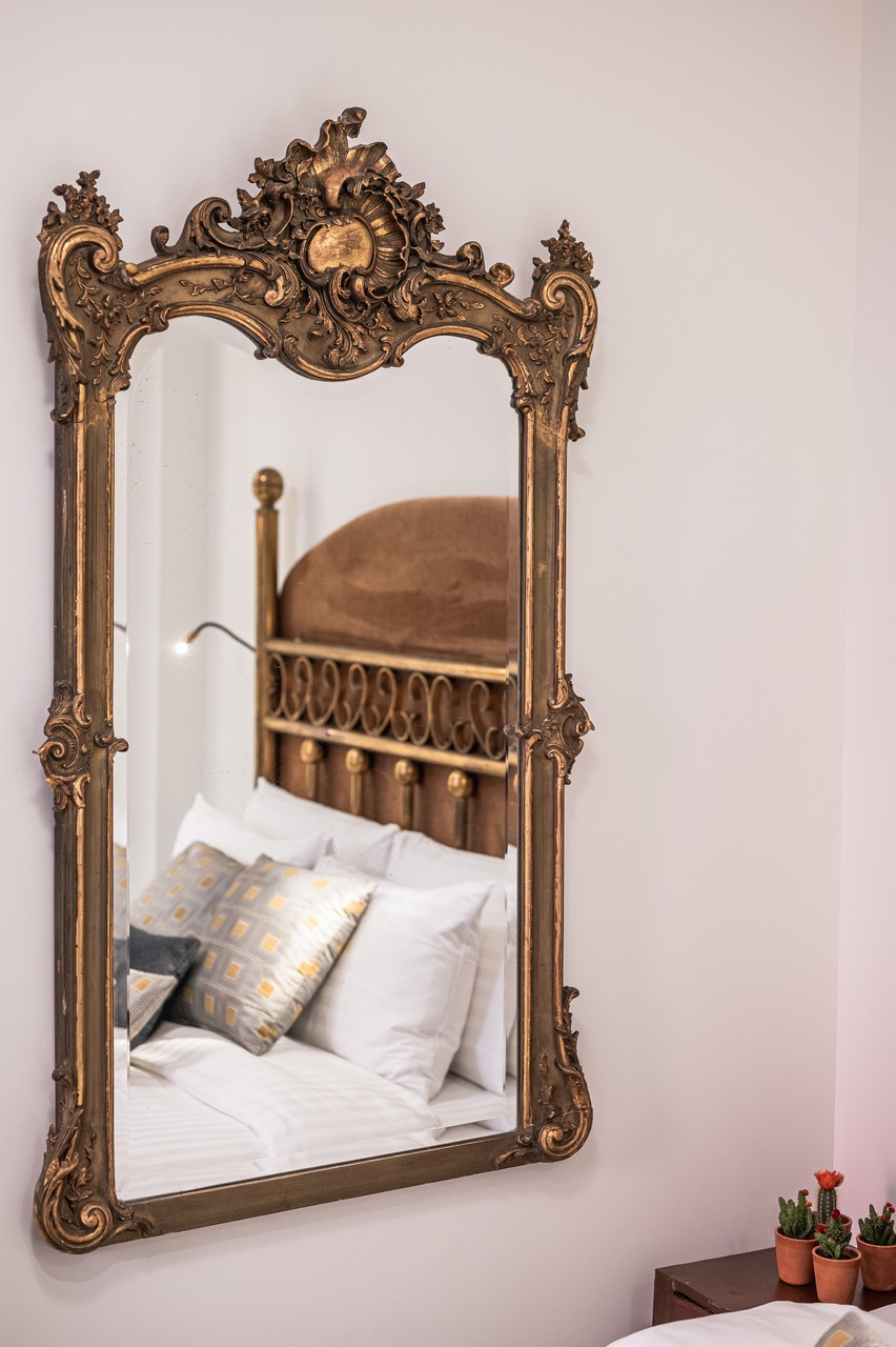 Χρυσός Καθρέφτης Room View 5